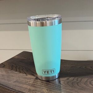 YETI 20oz Turquoise Tumbler with Silver Trim